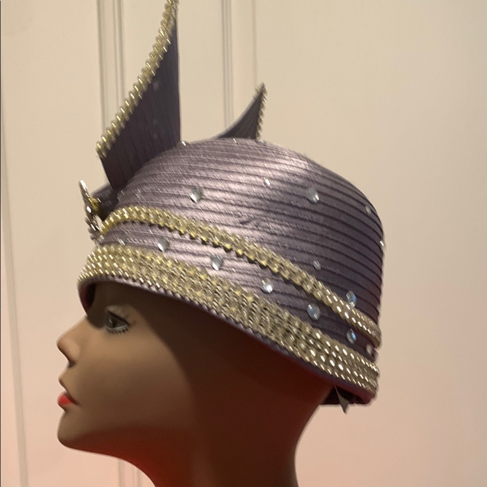 Elegant Grayand Gold Women's Hat - Picture 2 of 4
